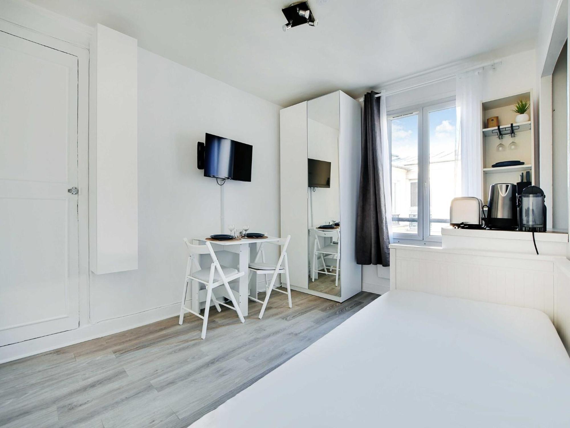 Modern - 2p - Faubourg Saint Antoine 11th Arr *